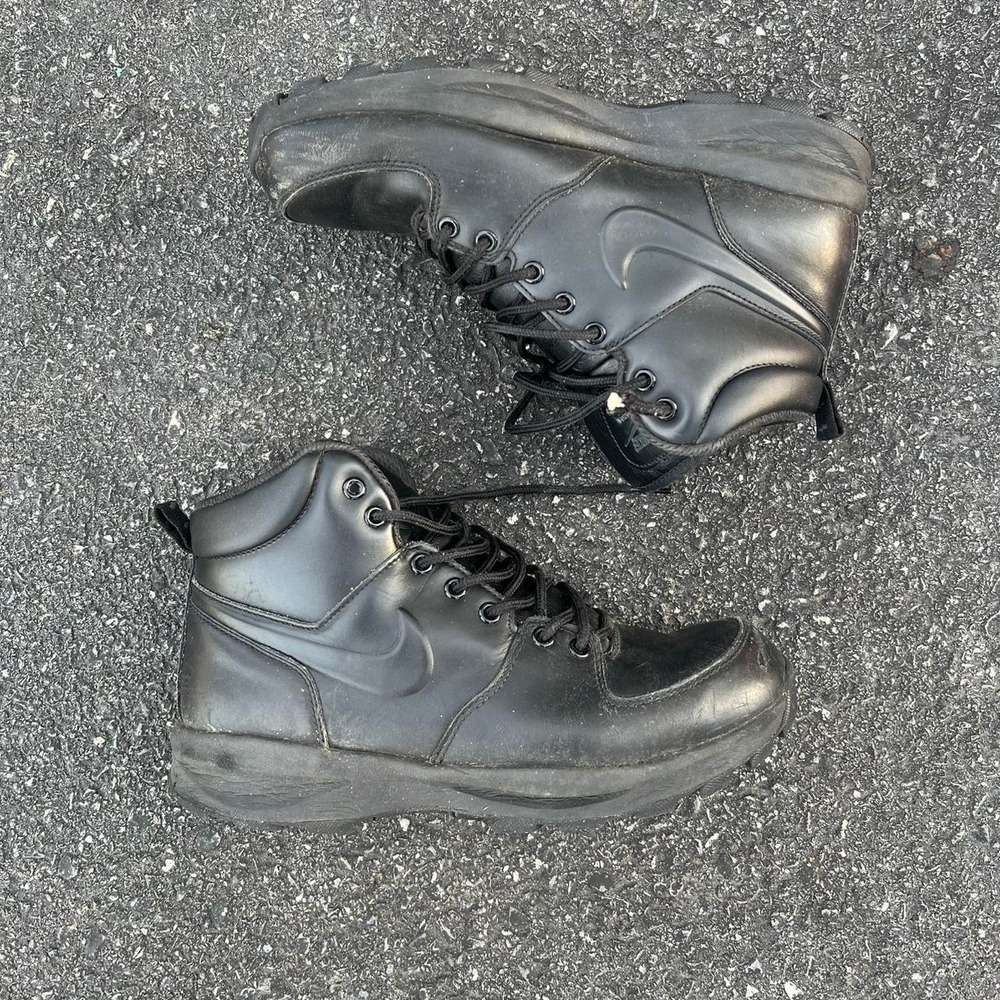 Nike Men's Manoa Leather SE Boot size 9